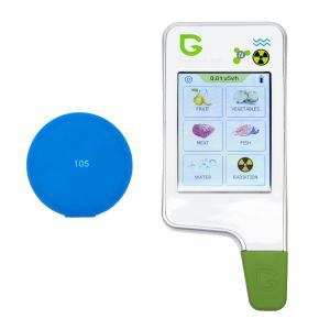 Greentest ECO 6 digital tester for determining the concentration of nitrates in fruits, vegetables and meat, the measurement radiates